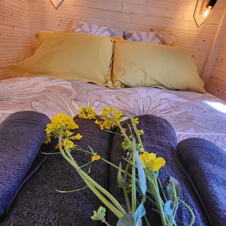 Maison d'hôtes De La Roulotte De L'epine 3*