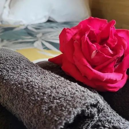 Maison d'hôtes De La Roulotte De L'epine Dallon