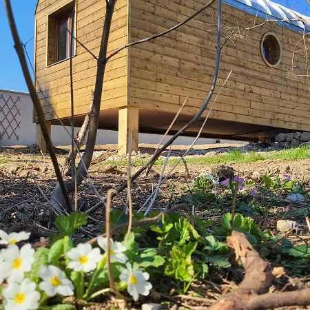 Maison d'hôtes De La Roulotte De L'epine Dallon