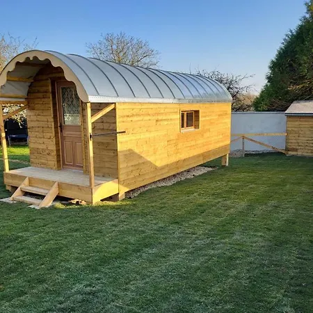 De La Roulotte De L'epine Maison d'hôtes