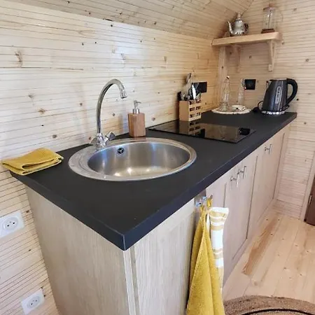 Maison d'hôtes De La Roulotte De L'epine 3*