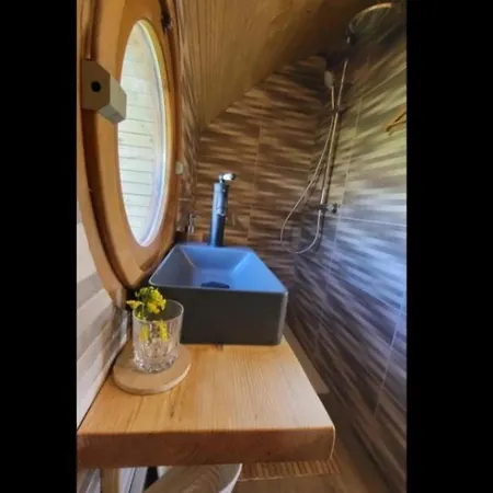 De La Roulotte De L'epine Dallon