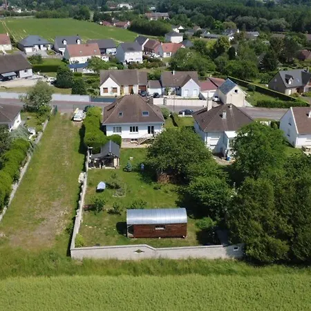 Guest house De La Roulotte De L'epine Dallon