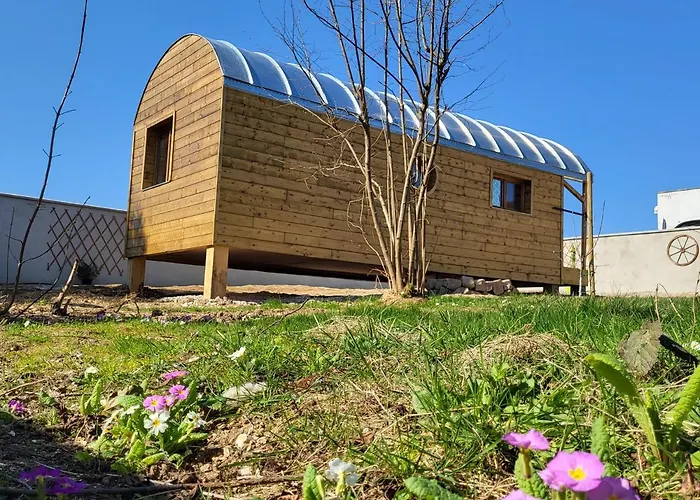 De La Roulotte De L'epine Maison d'hôtes