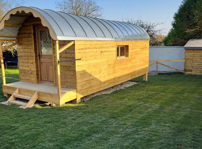 De La Roulotte De L'epine Maison d'hôtes